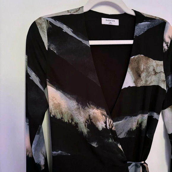 Aritzia Babaton Wallace Horse Printed Long  Sleeve Wrap Dress XXS Fall Cowgirl - Picture 3 of 8